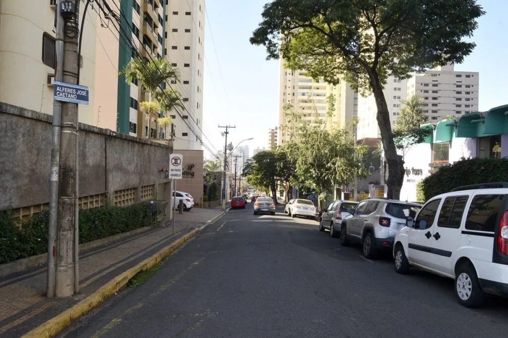 Imagem da rua Alferes José Caetano