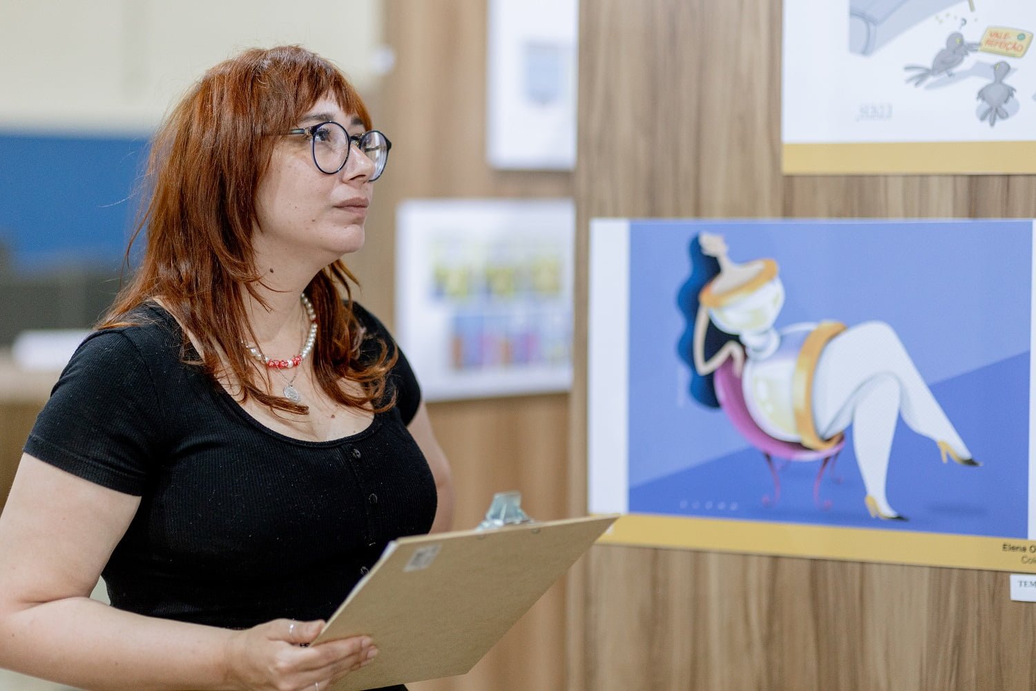 Fabiane Langona, quadrinista, cartunista e artista visual brasileira vai ensinar sua técnica de desenhar tirinhas