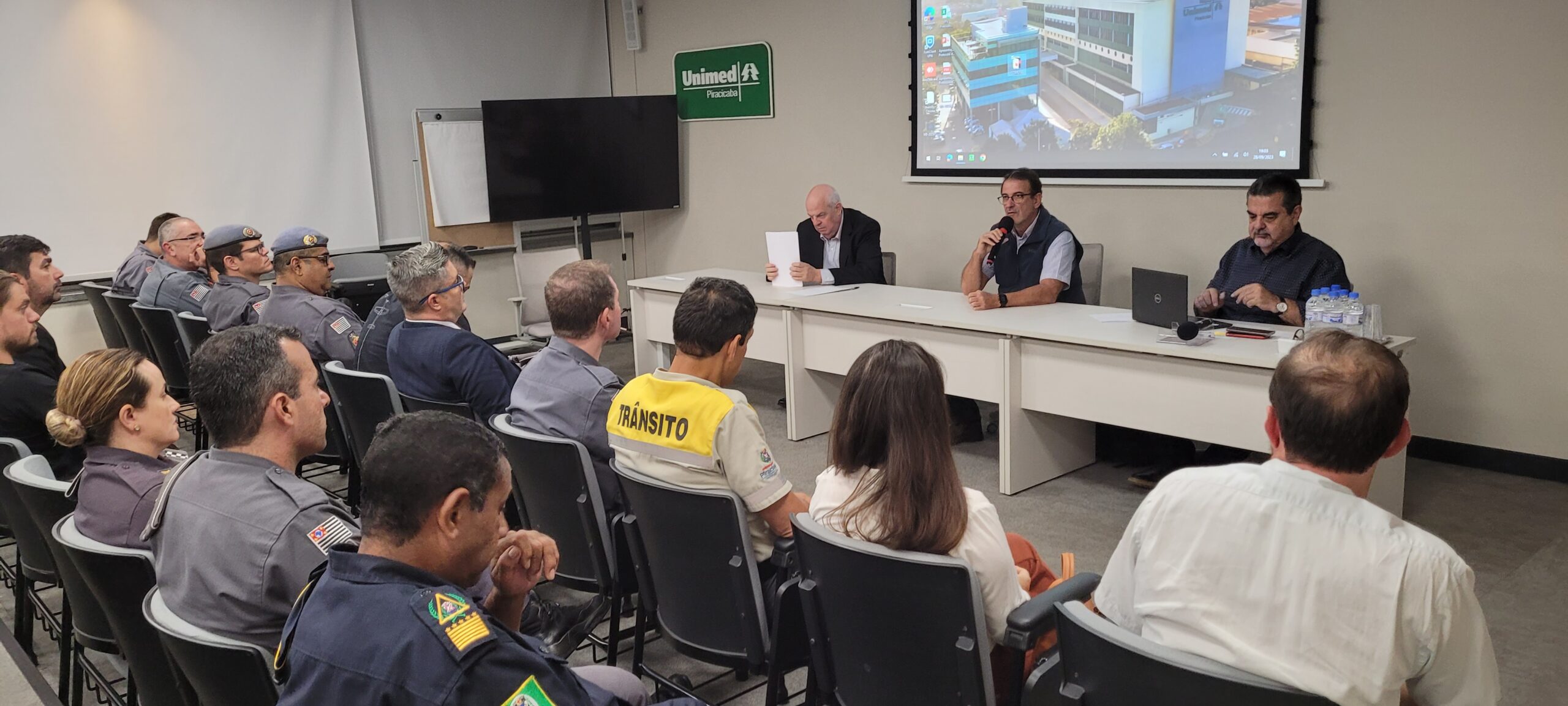 Na reunião do Comuse o prefeito Luciano Almeida ressaltou a importância da integração das forças de segurança da cidade para uma melhor qualidade de vida na cidade
