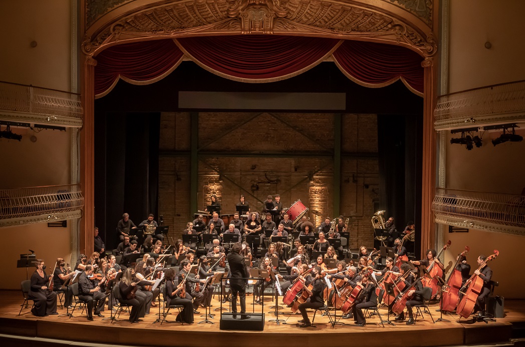 OEP durante apresenta no Teatro São Pedro, em São Paulo