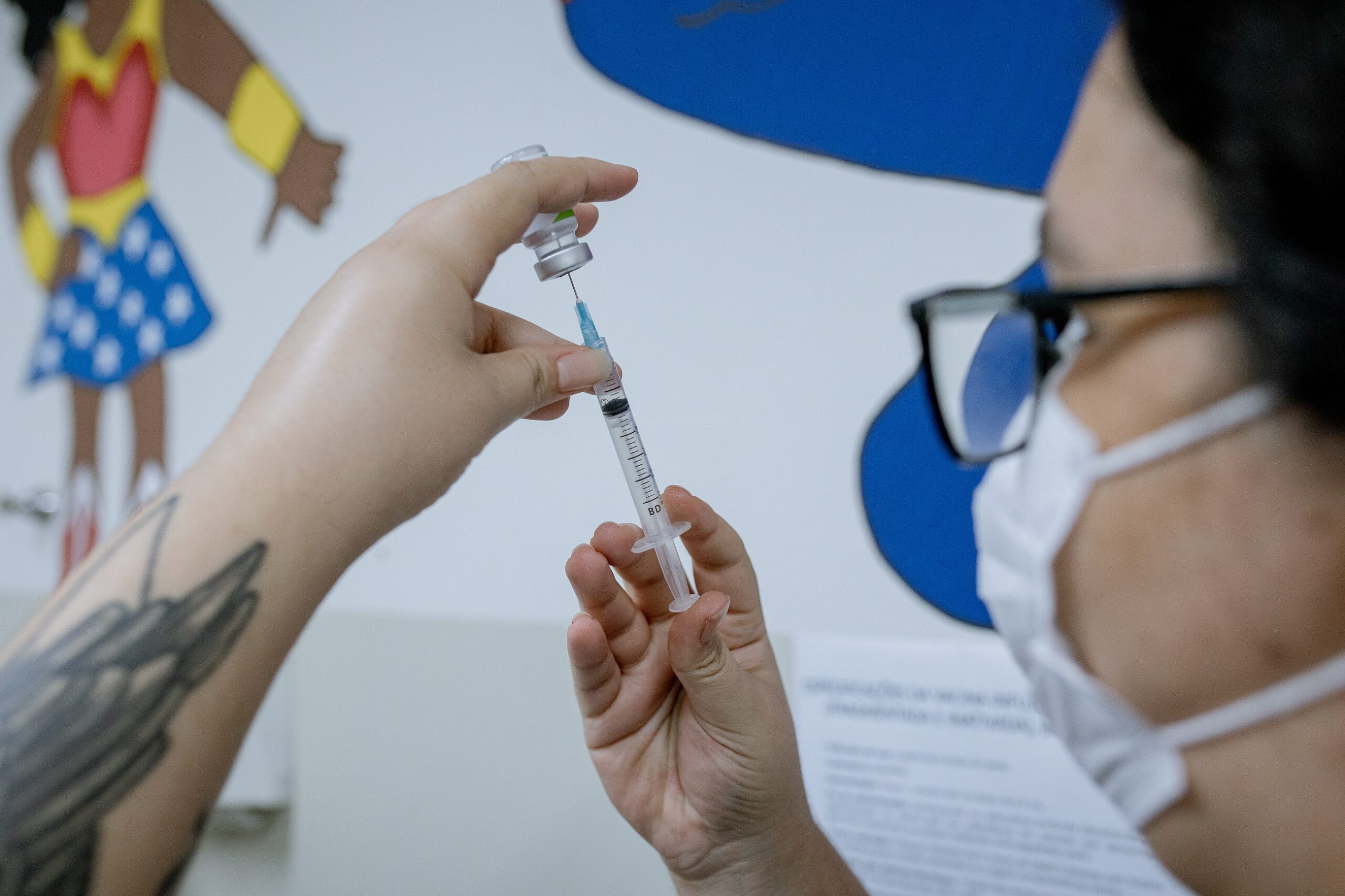 Campanha de Multivacinação para menores de 15 anos foi prorrogada na cidade até dia 1º de dezembro