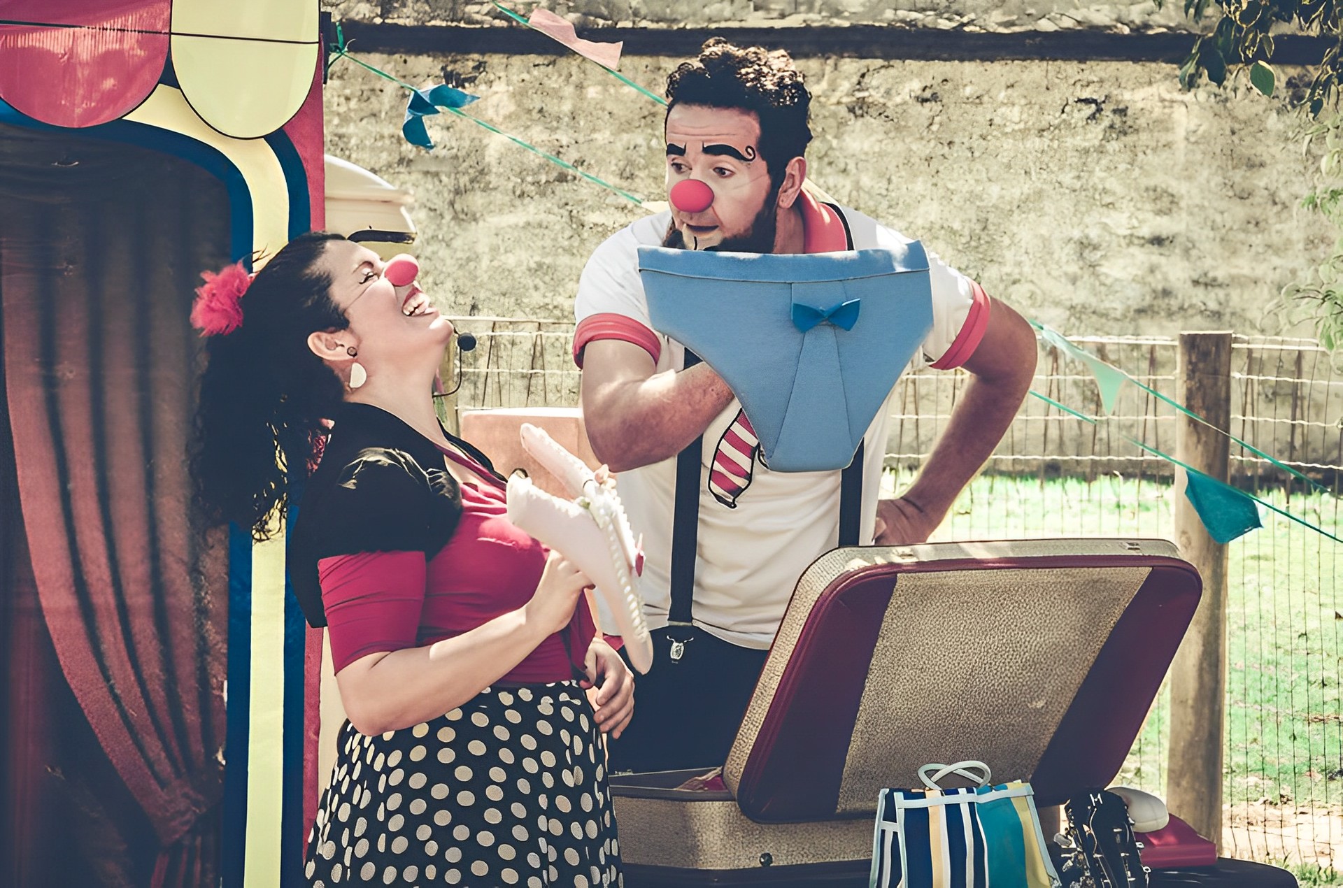 Apresentações têm trapalhadas irresistíveis do casal Tampa e Panela