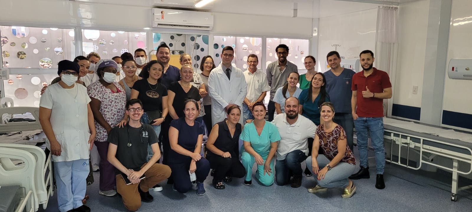 Profissionais da Saúde da UPA Piracicamirim e Anexo recepcionaram o médico José Renato para palestra na unidade