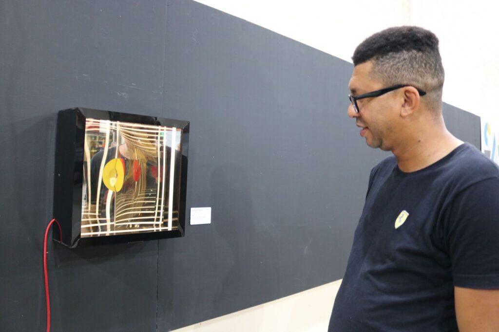 Rodrigo Lucas da Silva levou a família para conhecer um pouco sobre arte contemporânea