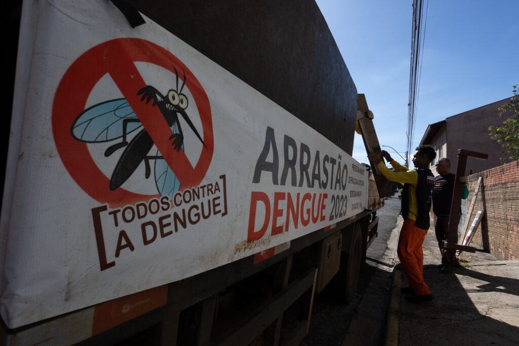 Prefeitura segue com ações intensificadas no combate a dengue por toda a cidade