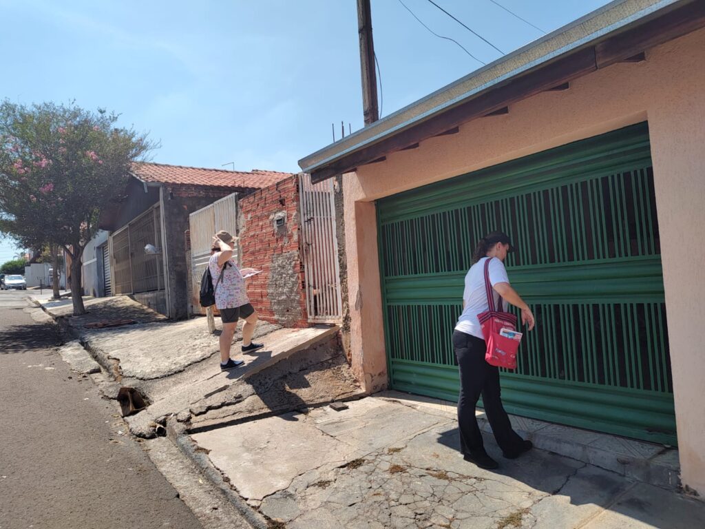 Agentes de Saúde da UBS Alvorada fizeram ação especial de combate e orientação a população do bairro Chapadão