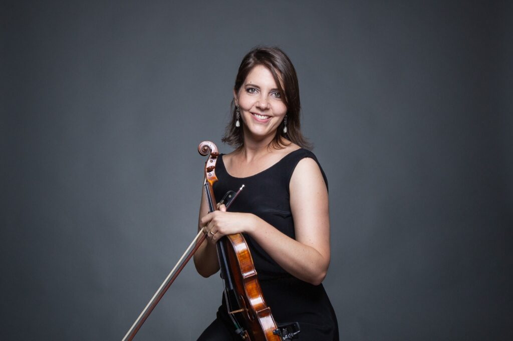 Paola Redivo é uma das integrantes do Quarteto de Cordas