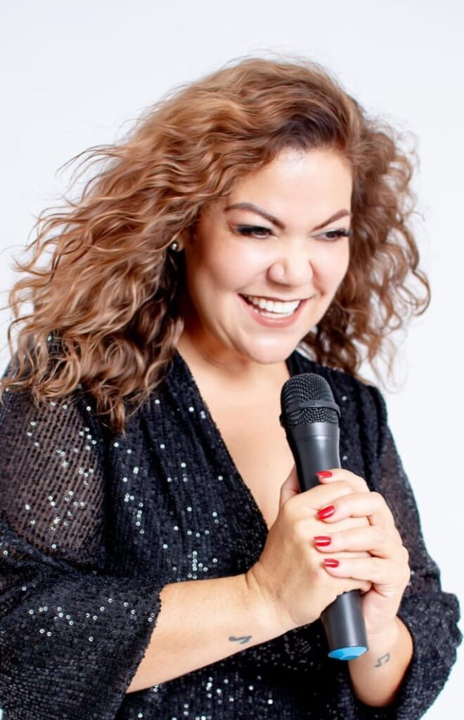 Patrícia Ribeiro conquistou seu lugar no mercado musical de Piracicaba por sua voz e carisma