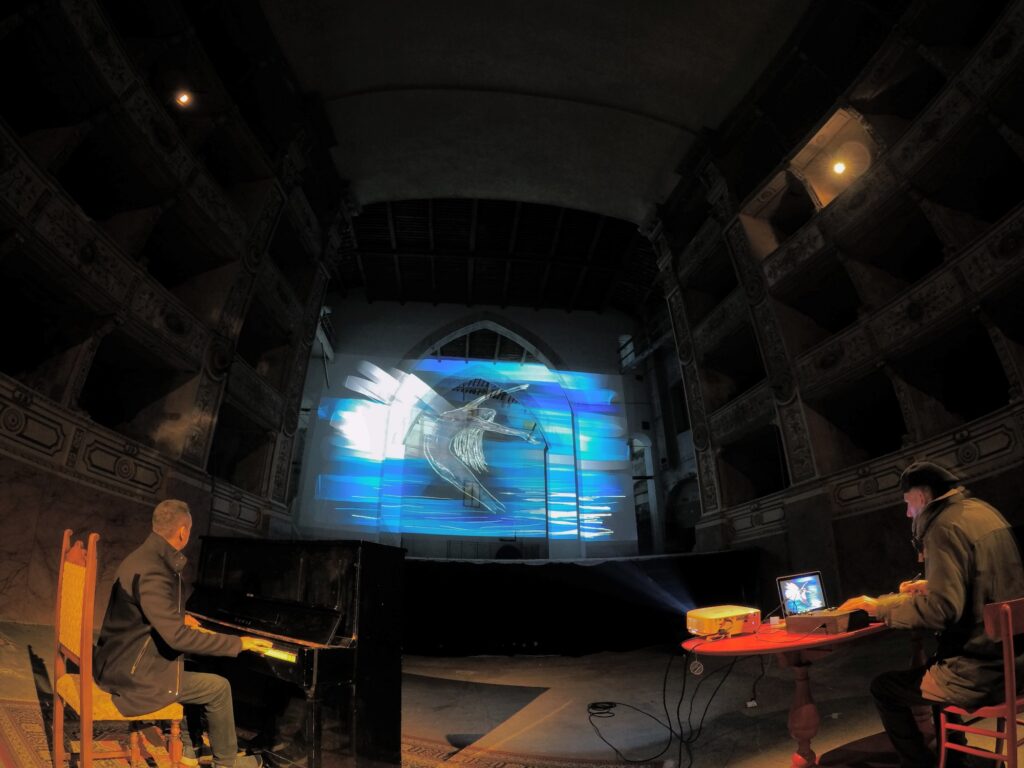 Pianista Tony Berchmans e o videoartista italiano Alessio Trillini fazem cinema ao vivo