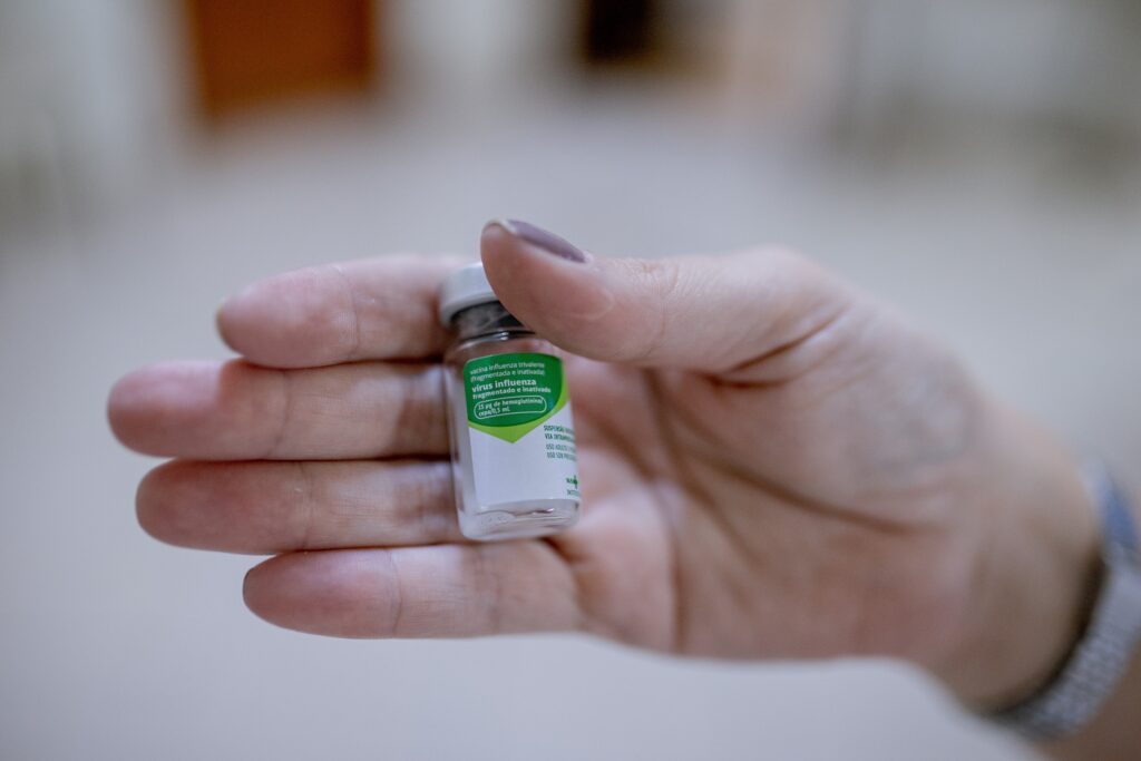 Vacina contra à gripe segue disponível em todos as unidades de saúde da cidade até 31 de maio