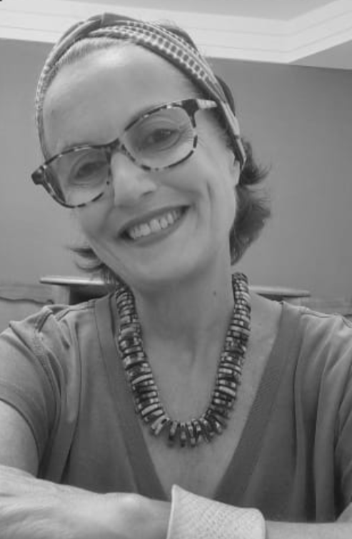 Nina de Oliveira lança Letras & a Morte na Biblioteca Municipal