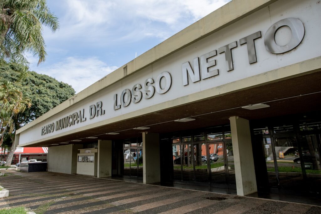 Obras de reforma serão na parte externa e interna do Teatro Municipal Dr. Losso