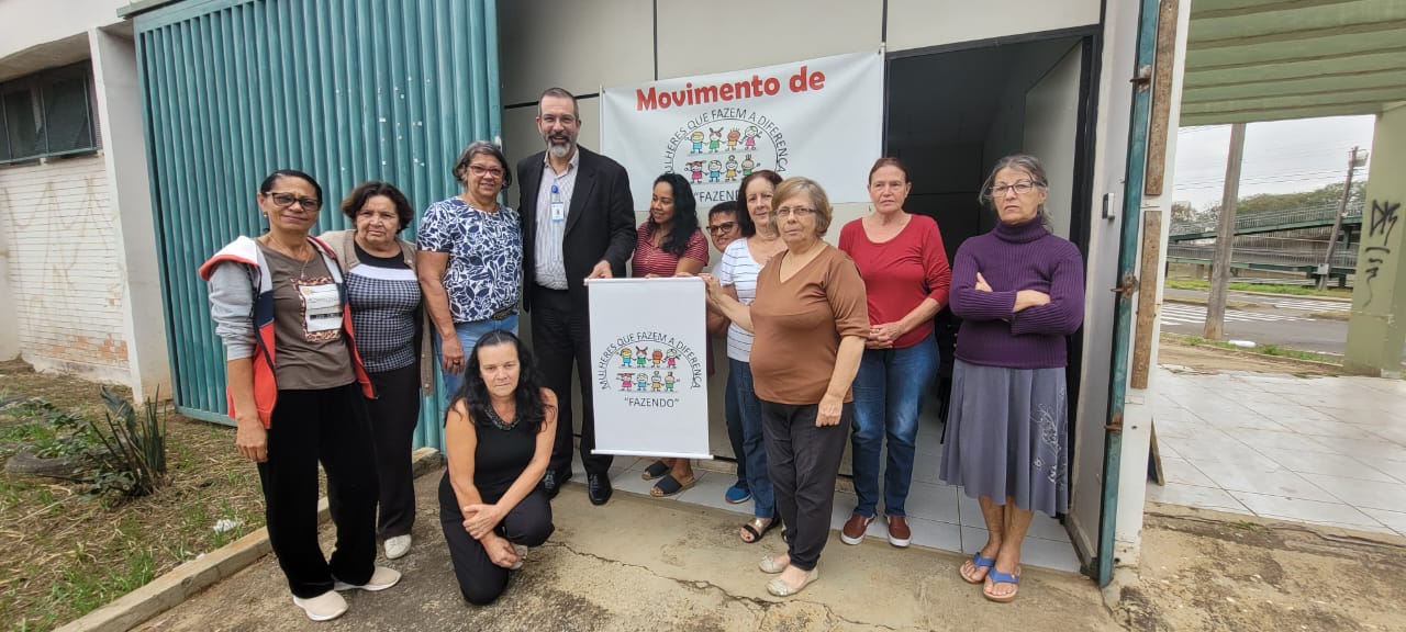 Secretário Marcelo Carvalho junto as representantes do Movimento de Mulheres que Fazem a Diferença Fazendo