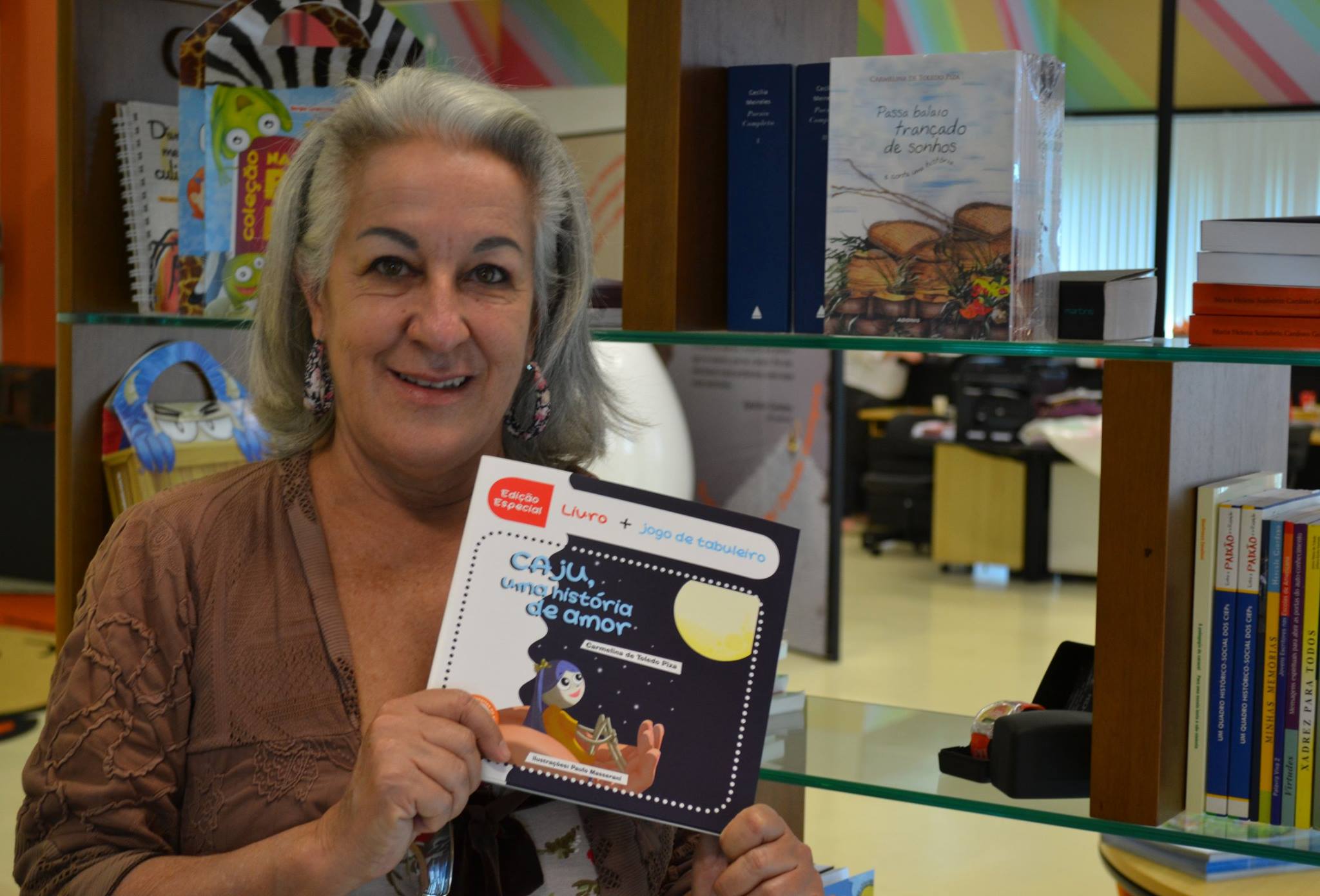 Contadora de histórias apresentará sua famosa narrativa Caju, uma História de Amor