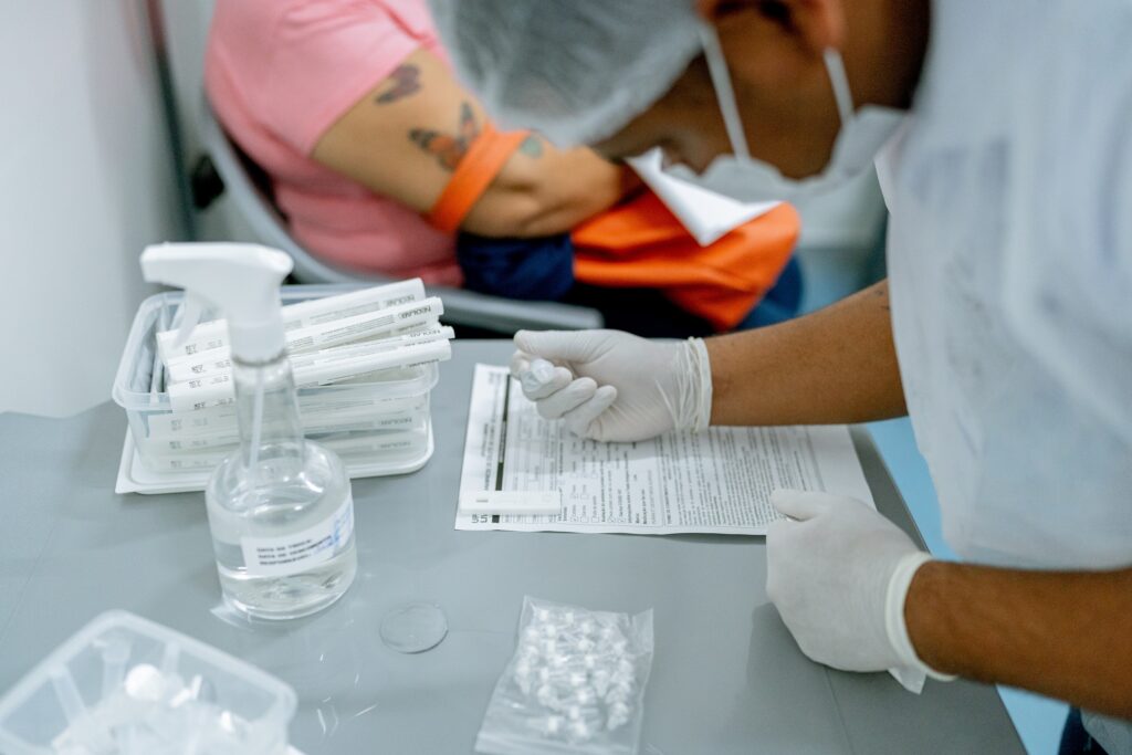 Entre as ações realizadas pelo UPA Livre estava a realização de exames de sangue e testes rápidos para Covid-19