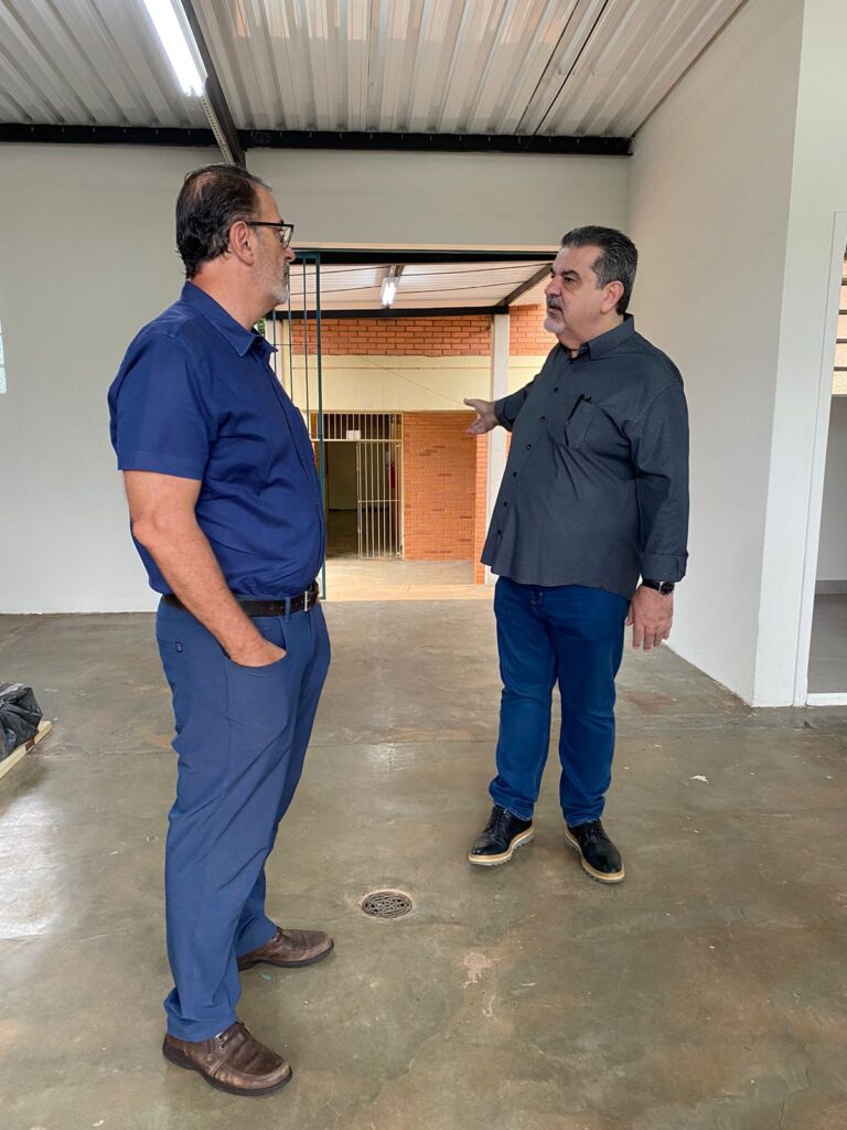 Prefeito Luciano Almeida conversa com secretário da Cultura, Beltrame