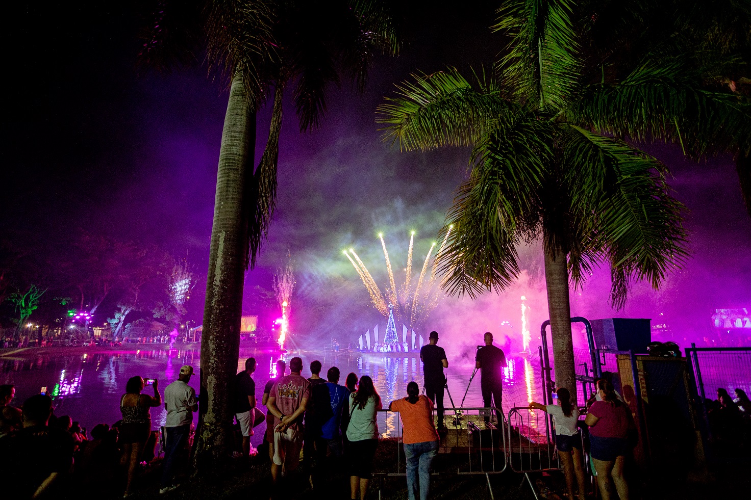 Espetáculo pode ser visto de várias partes do Parque da Rua do Porto