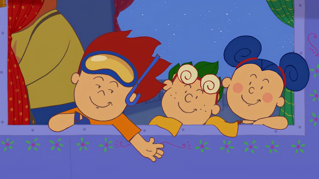 A imagem mostra três crianças animadas olhando para fora de uma janela. A criança da esquerda, com cabelo ruivo e óculos de mergulho na testa, está com a mão estendida para fora, como se estivesse acenando. A criança do meio, com óculos redondos e sardas, sorri. A criança da direita, com cabelo azul preso em coques, também sorri e tem bochechas rosadas. Todas as crianças parecem estar em um veículo, possivelmente um trem, devido à janela e à decoração. O céu noturno estrelado é visível ao fundo, e há cortinas vermelhas e verdes decorando a janela. A parte inferior da janela é decorada com um padrão de flores verdes e rosas.