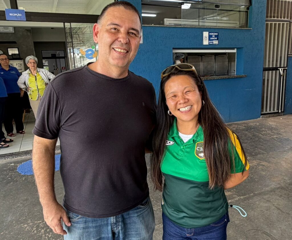 Secretáiro Roger com a presidente da CBFA, Cristiane Kaijwara. Dia especial para o esporte de Piracicaba.