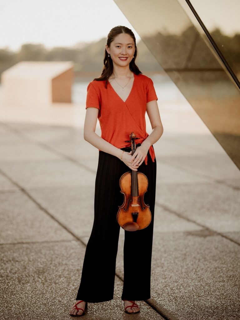 OSP apresenta estreia brasileira de Ross Edwards com a violinista australiana Victoria Wong